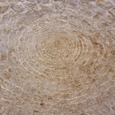 צ'יסטרנינו Valle D'Itria Trulli E Alcova Mikael מראה חיצוני תמונה