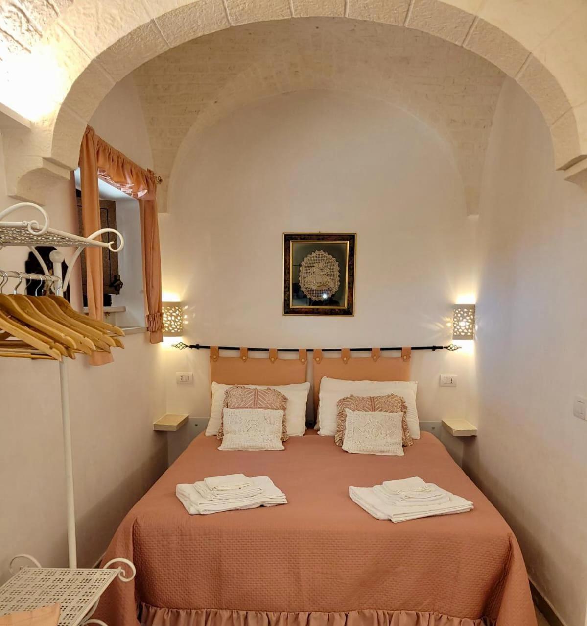 צ'יסטרנינו Valle D'Itria Trulli E Alcova Mikael מראה חיצוני תמונה